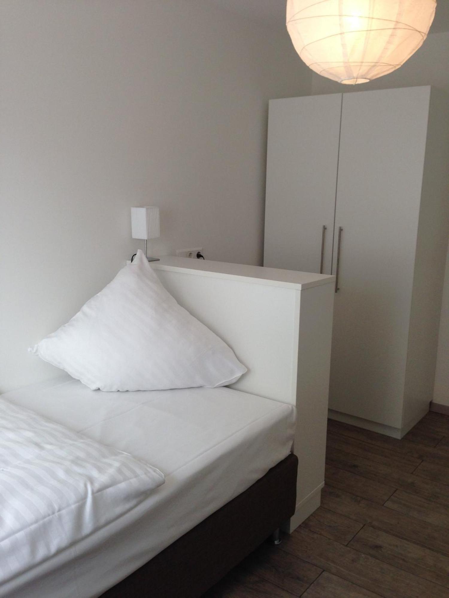 Neckarbett - Self Service Hotel لاوفن ام نيكار الغرفة الصورة